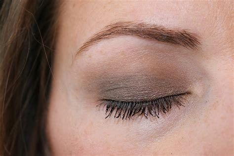 best eyeliner for crepey eyelids